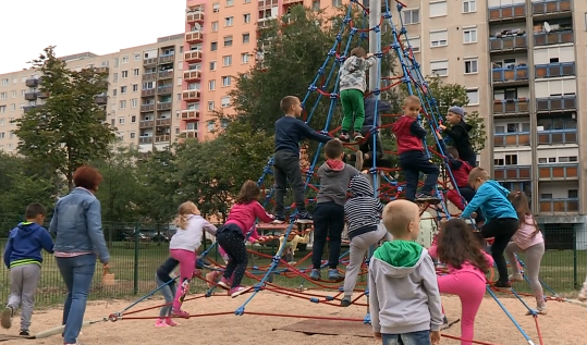 Botár street playground renovation 